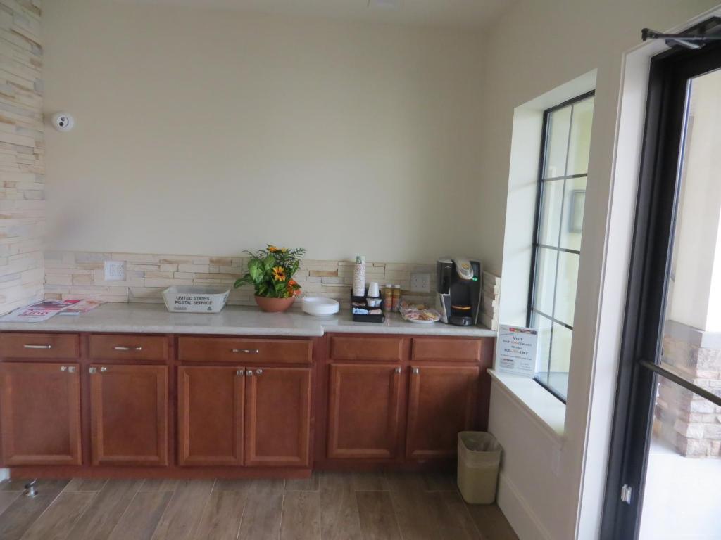 Room image 6